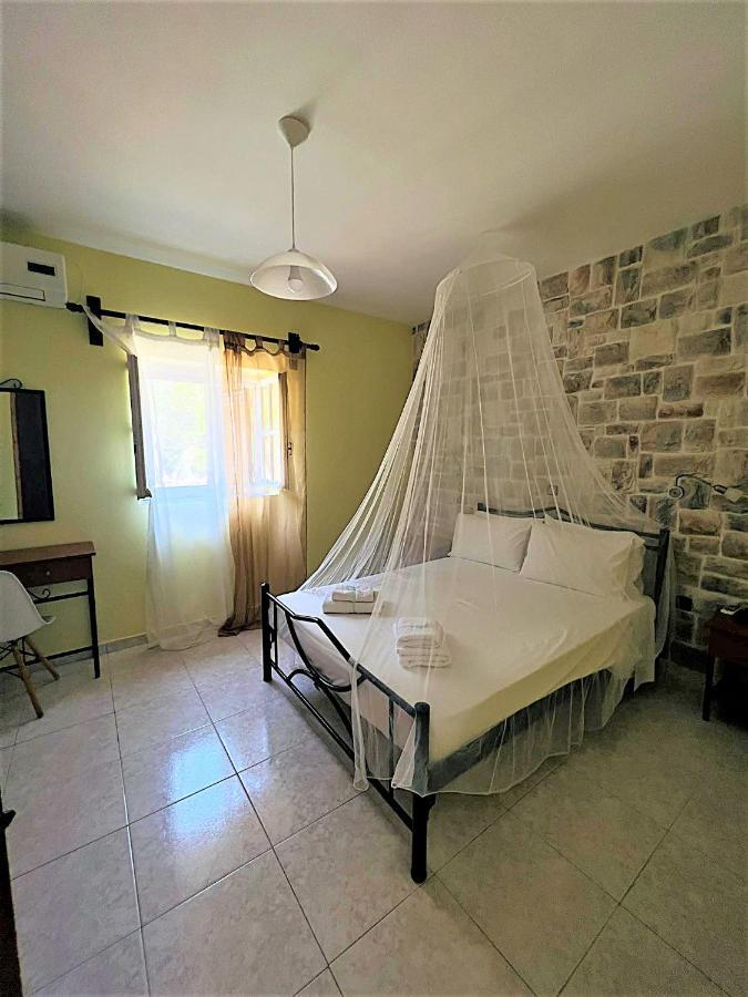 Ranias Case Dell Olivetto Gaios Extérieur photo